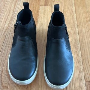 Black Ecco booties size 37